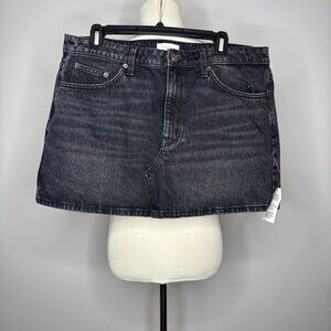 Topshop - Black Mini Skirt